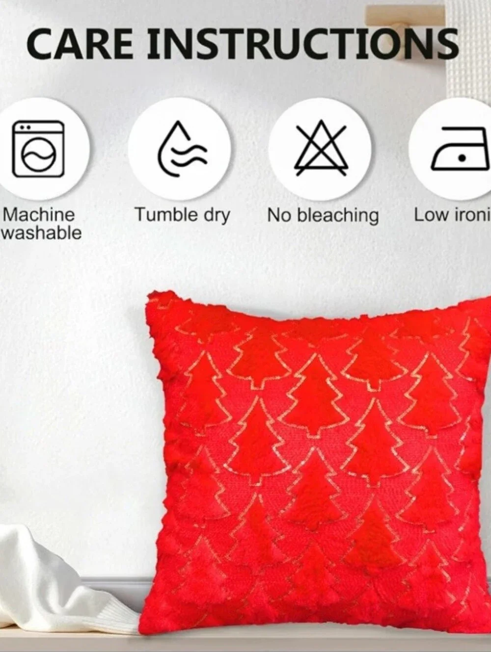 Red Christmas Tree Pattern Holiday Throw Pillows. Set of 2. NWT.